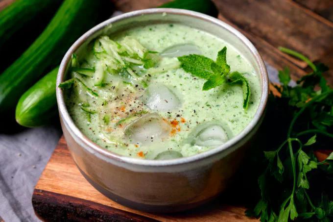 Kalte Gurkensuppe
